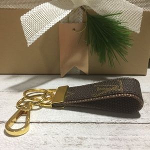 Louis Vuitton Accessories - Key Holder Louis Vuitton Accessories - Key Holder